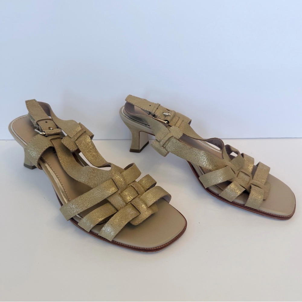 Donald Pliner Kaia gold platino kitten heeled sandals, size 9.5 - Picture 2 of 9